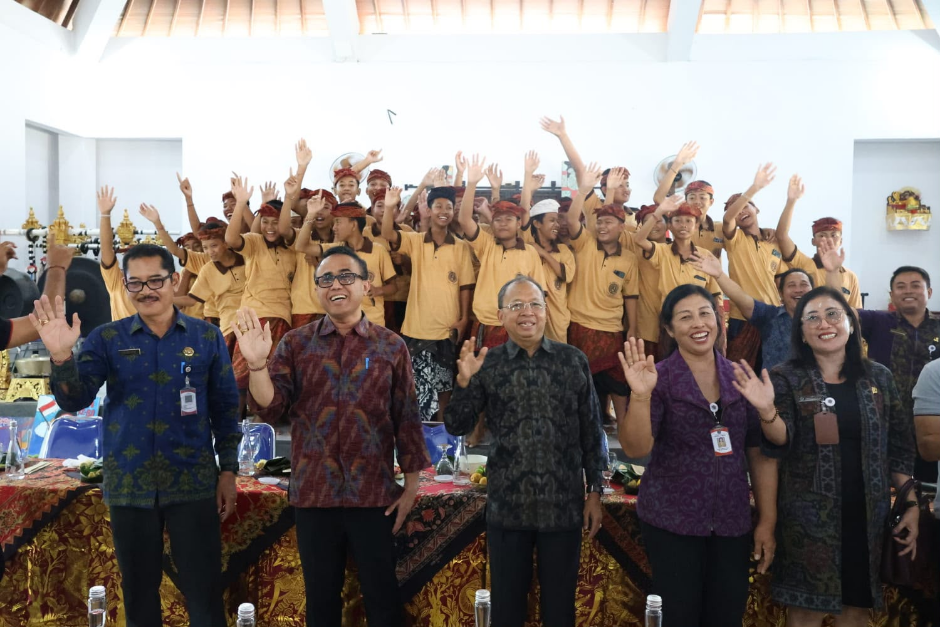 Gubernur Koster, Walikota Jaya Negara, Pemkot Denpasar, SMPN 13 Denpasar