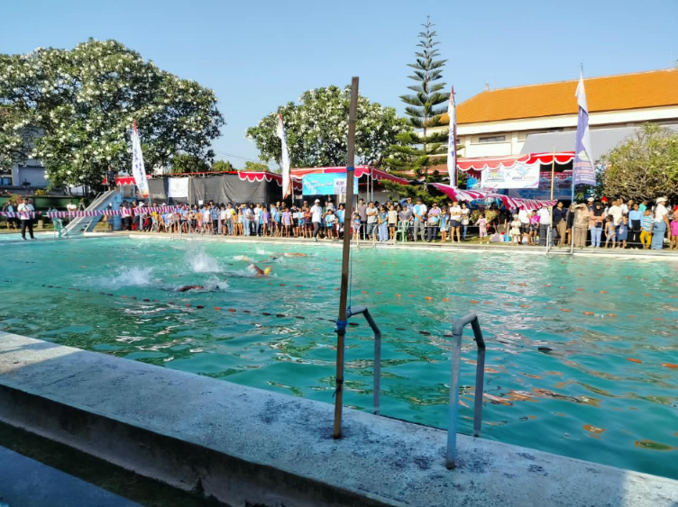 Atlet Berlomba di Mola-Mola Cup II Buleleng