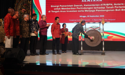 Gubernur Koster saat membuka seminar perlindungan lahan pertanian Bali di Denpasar.