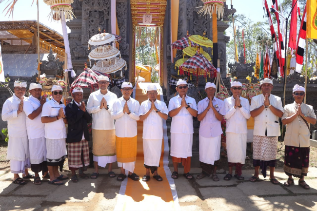 Gubernur Koster Sampaikan Pergub Busana Adat Bali