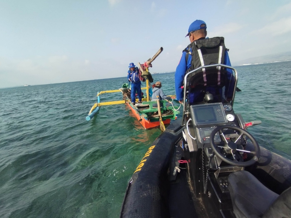 Tim SAR Cari Penumpang Jatuh di Pelabuhan Gilimanuk