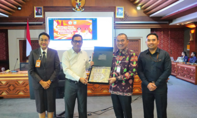 Sekda Eddy Mulya Buka Bimtek Penerapan SPM Denpasar