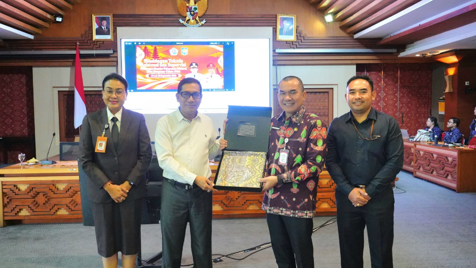 Sekda Eddy Mulya Buka Bimtek Penerapan SPM Denpasar