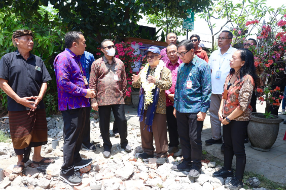 Mendikdasmen dan Walikota Denpasar Tinjau Revitalisasi Sekolah