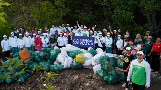 Gerakan Kulkul PKK bersihkan Hutan Bakau Sidakarya