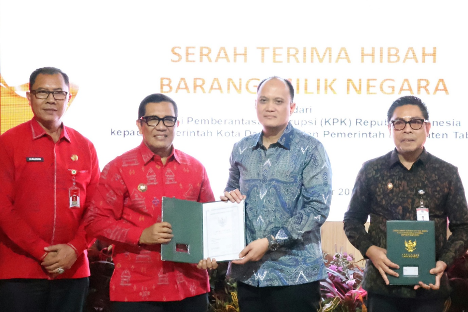 Bupati Sanjaya Terima Hibah Tanah dari KPK