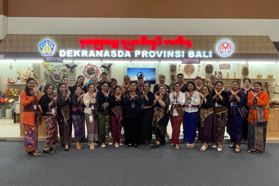 Ny. Putri Koster Bersama 23 IKM Bali di Kriyanusa 2026