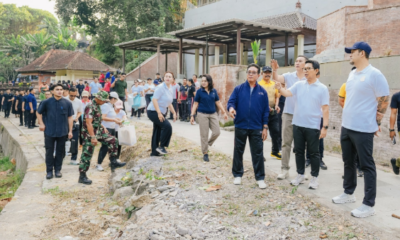 Bupati Adi Arnawa pimpin aksi bersih-bersih di Puspem Badung