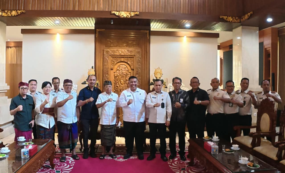 Gubernur Koster Terima Audiensi Kemenko Kumham Imipas