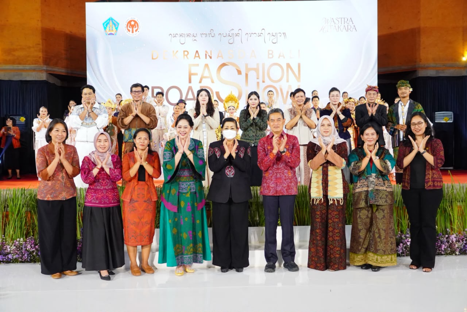 Koster Hadiri Dekranasda Fashion Road Show di Buleleng
