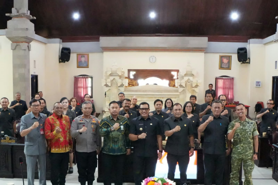 Bupati Sanjaya Jawab Pandangan Fraksi DPRD Tabanan