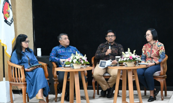 KPU Bali Gelar Bedah Buku Seri II di Undiknas