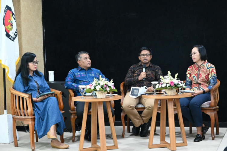 KPU Bali Gelar Bedah Buku Seri II di Undiknas