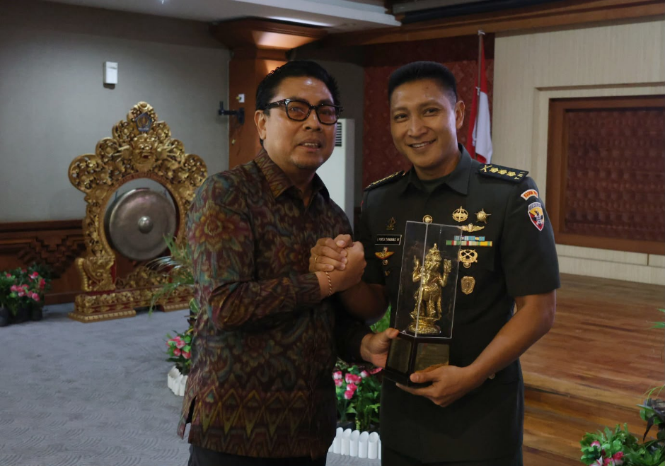 Wawali Arya Wibawa Hadiri Pisah Sambut Dandim 1611/Badung