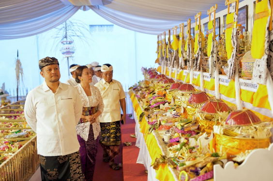 Wabup Bagus Alit Sucipta Hadiri Karya Atma Wedana dan Manusa Yadnya Desa Punggul