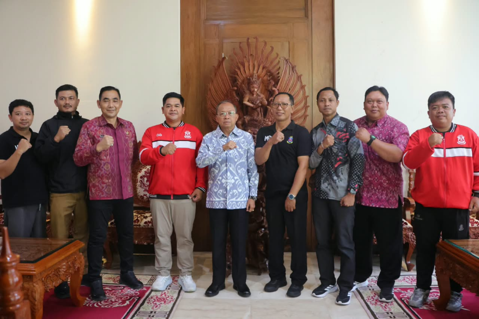 Gubernur Koster Terima Asprov PSSI Denpasar