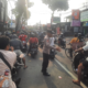 Warga Antre BBM di SPBU