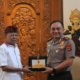 Kapolda Bali Kunjungi Gubernur Koster