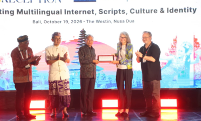 Penyerahan Keyboard Aksara Bali di ICANN87