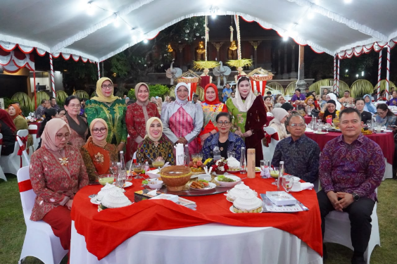 Gubernur Koster Hadiri Jamuan Makan Malam di Jayasabha
