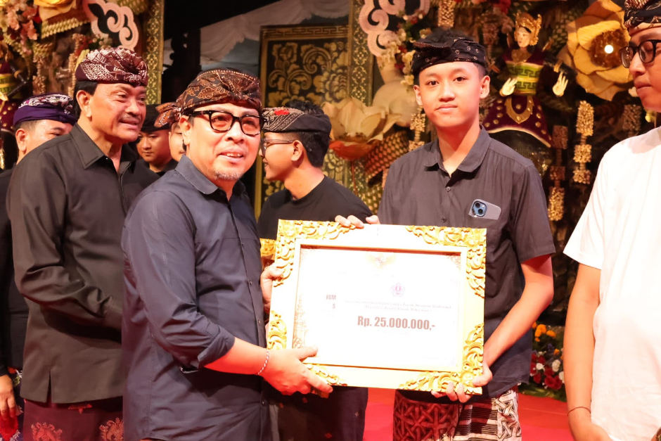Wawali Arya Wibawa buka Parade Gong Kebyar dan Baleganjur